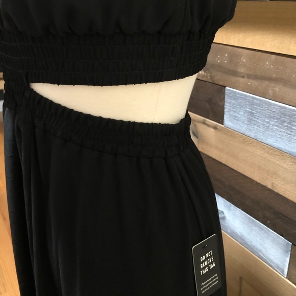 ✨NEW✨ Express Maxi Cut Out Dress - Picture 4 of 5